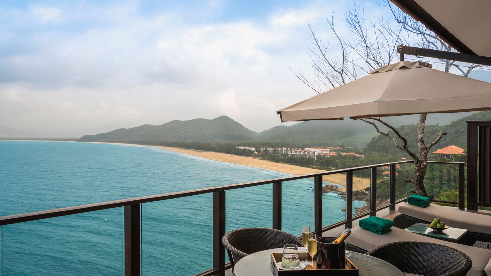 rooms-three-bedroom-hillside-pool-villa