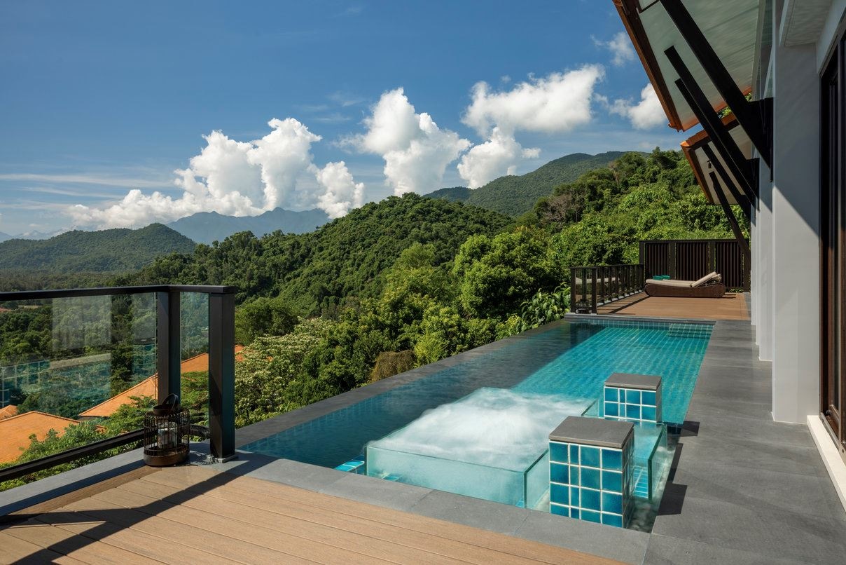 rooms-3bedroom-ocean-view-pool-villa