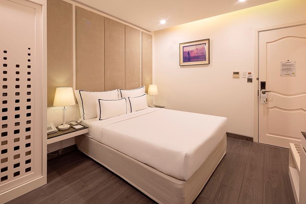 rooms-senior-deluxe-sakura