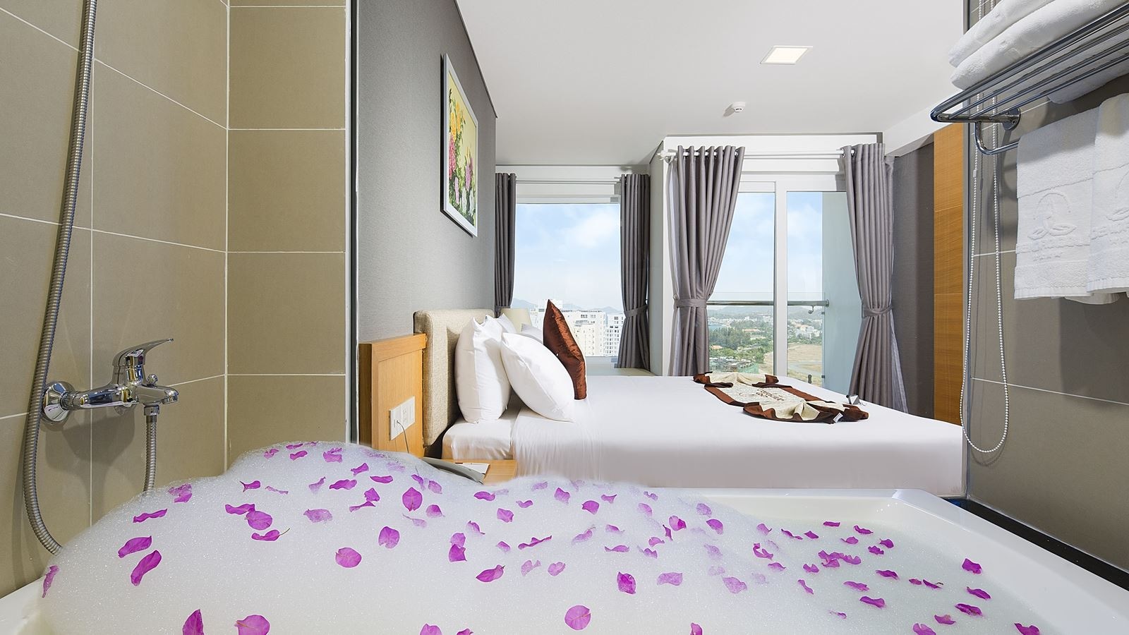 rooms-room-deluxe-sea-view-balcony-child-without-extra-bed