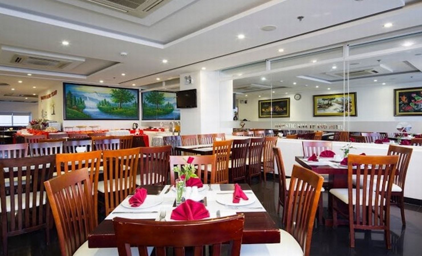 restaurants-majestic-restaurant