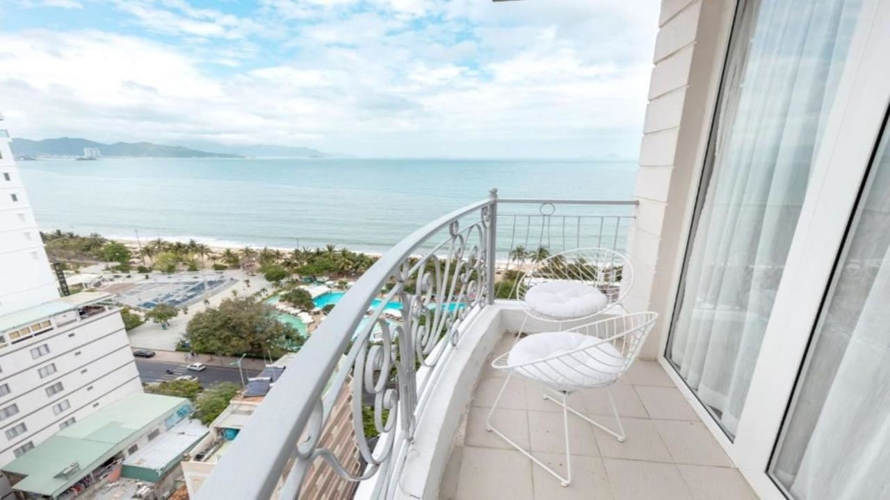 rooms-deluxe-executive-seaview