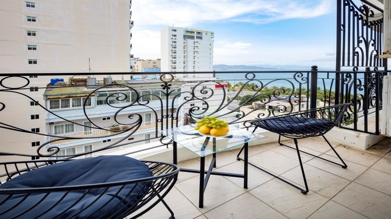 rooms-deluxe-executive-seaview