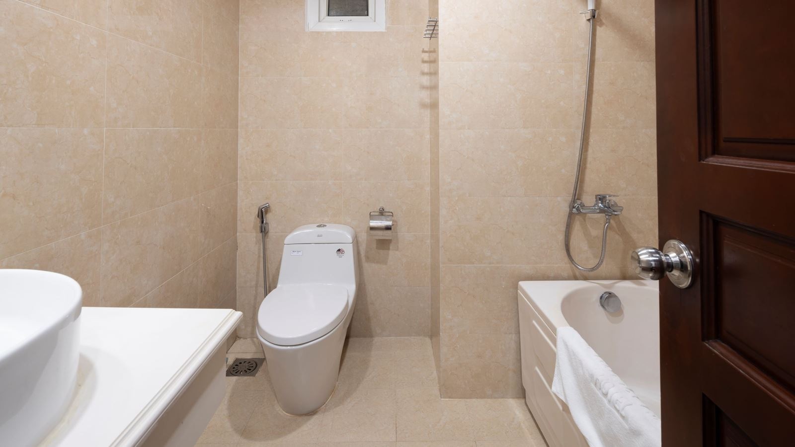 rooms-room-deluxe-cityview