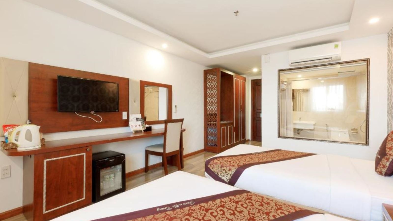 rooms-room-deluxe-cityview