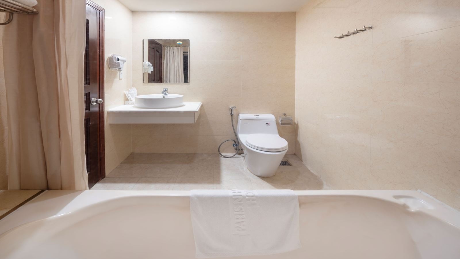 rooms-room-deluxe-seaview