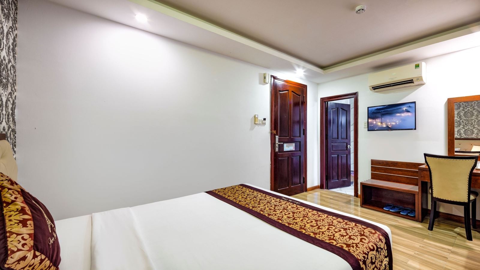 rooms-superior-cityview