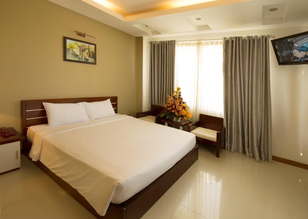 rooms-superior-city-view-room