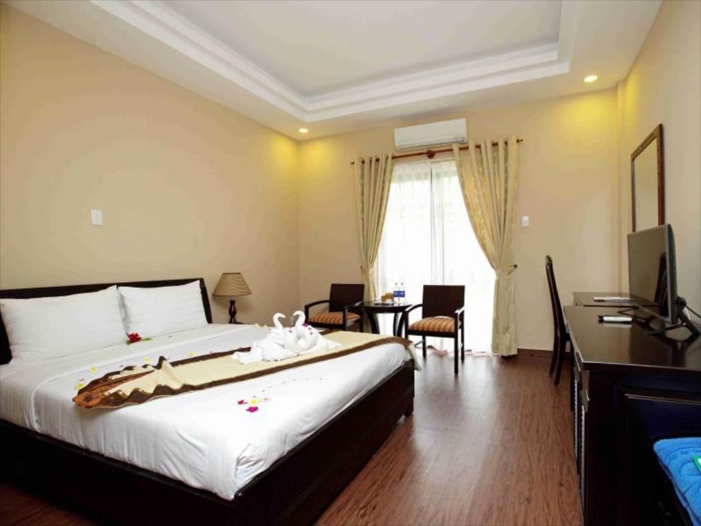 rooms-family-suite-deluxe-garden-view