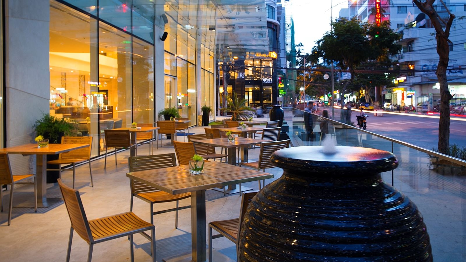 restaurants-bistro-restaurant