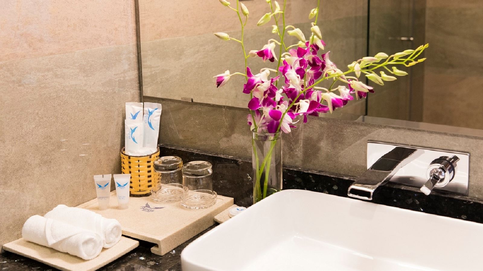 rooms-superior-city-view