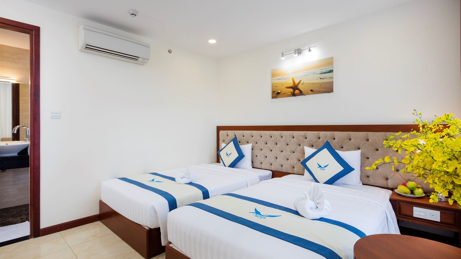 rooms-deluxe-city-view