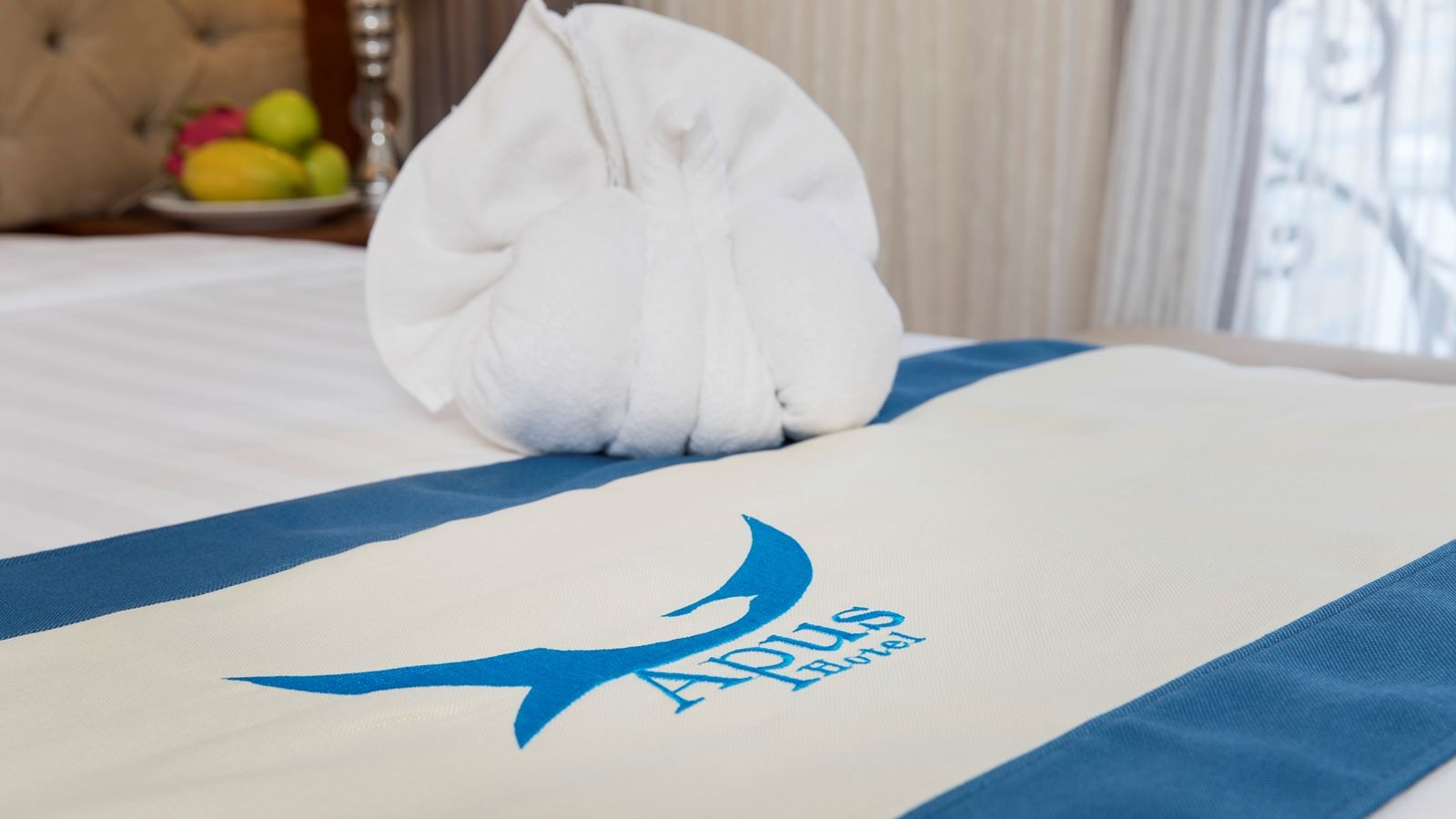 rooms-senior-city-view-with-balcony