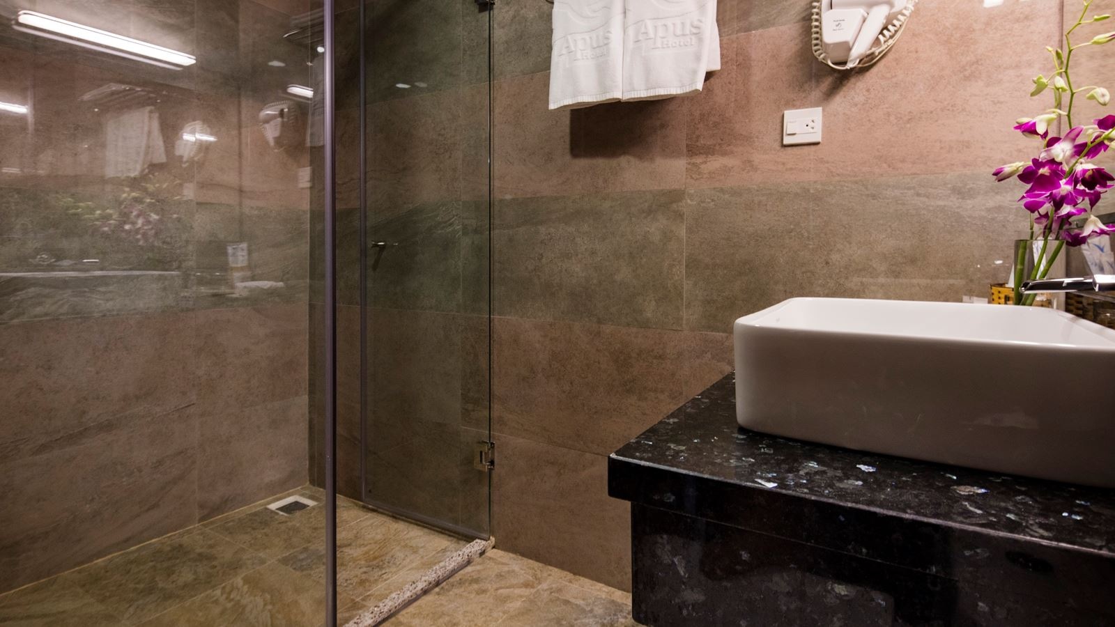 rooms-senior-city-view-with-balcony