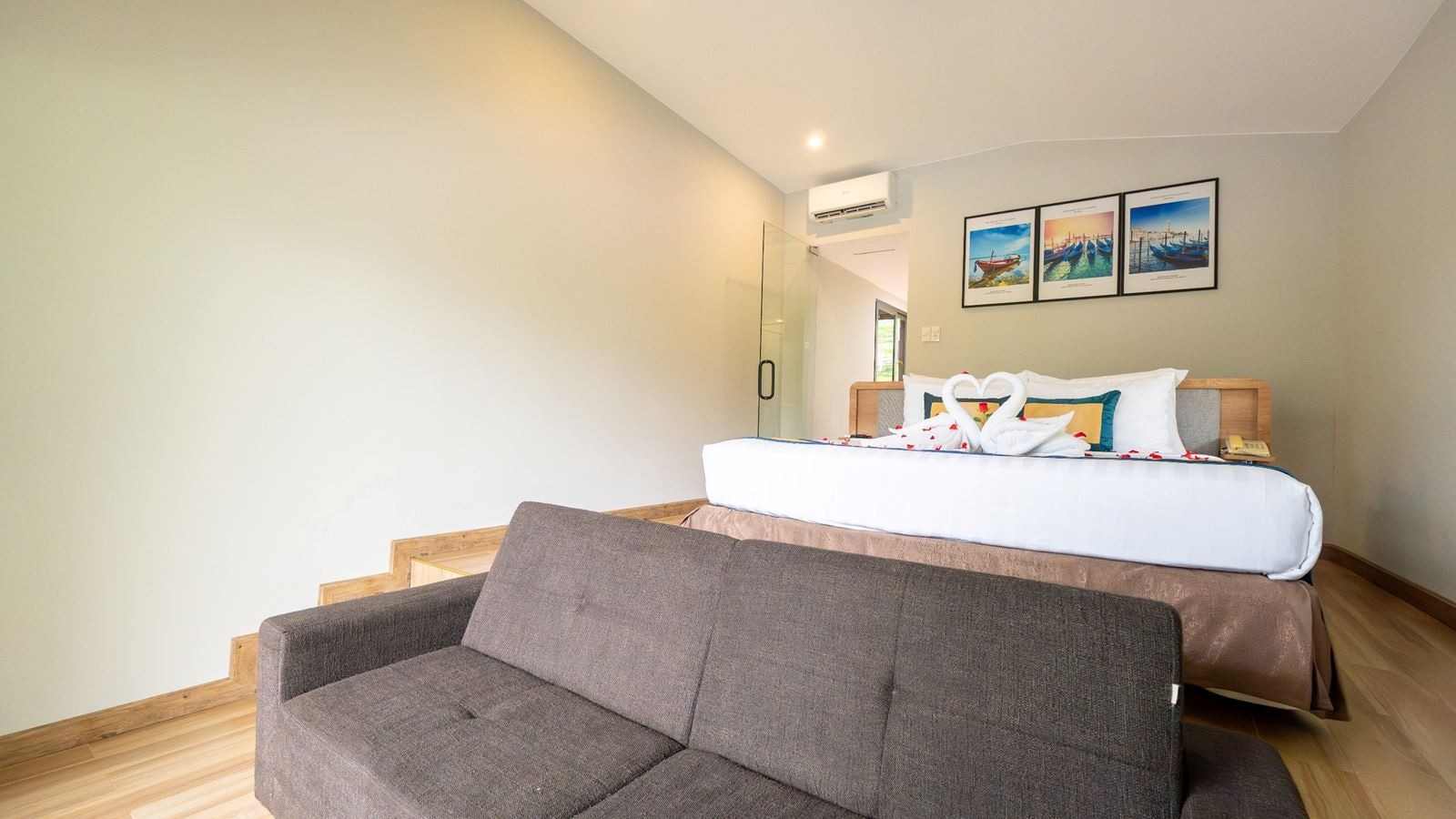 rooms-villa-garden-view