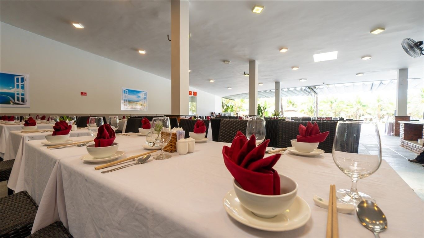 restaurants-restaurant