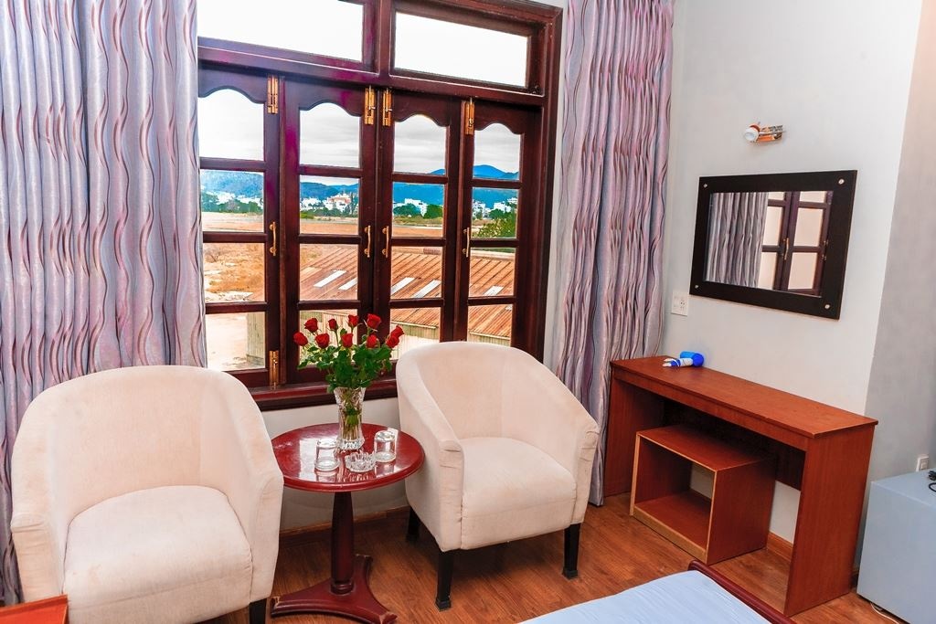 rooms-deluxe-rooms-with-window