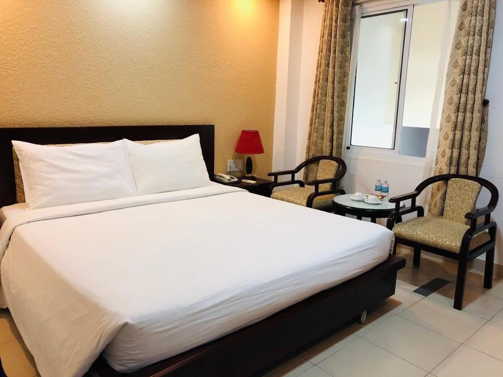 rooms-deluxe-city-view