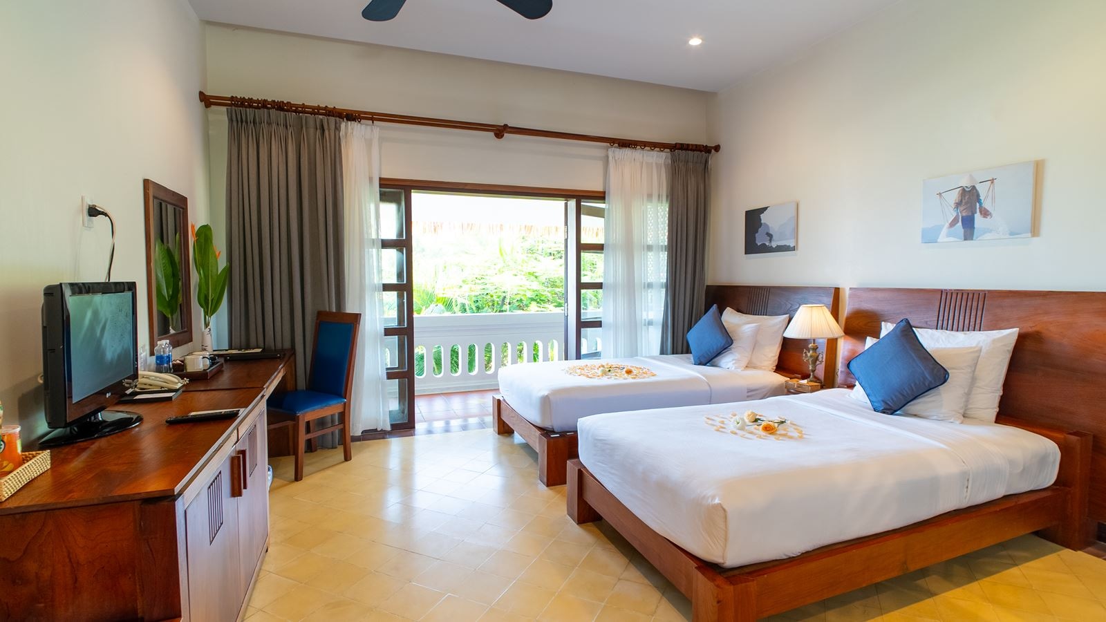 rooms-premier-deluxe-with-terrace