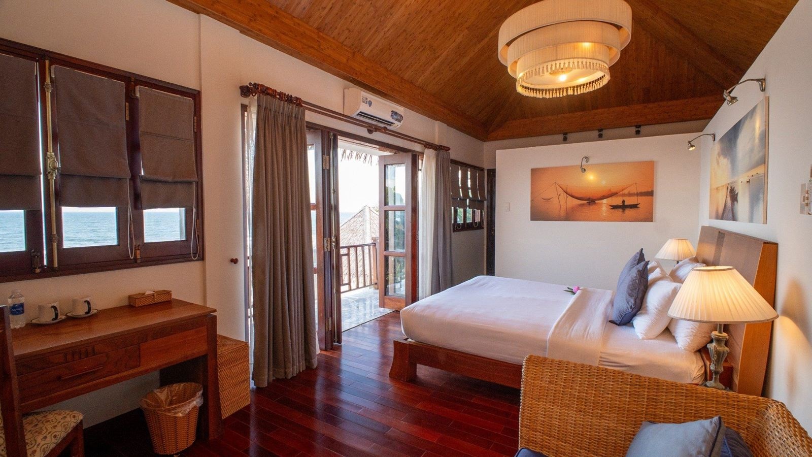 rooms-beach-front-pool-villa