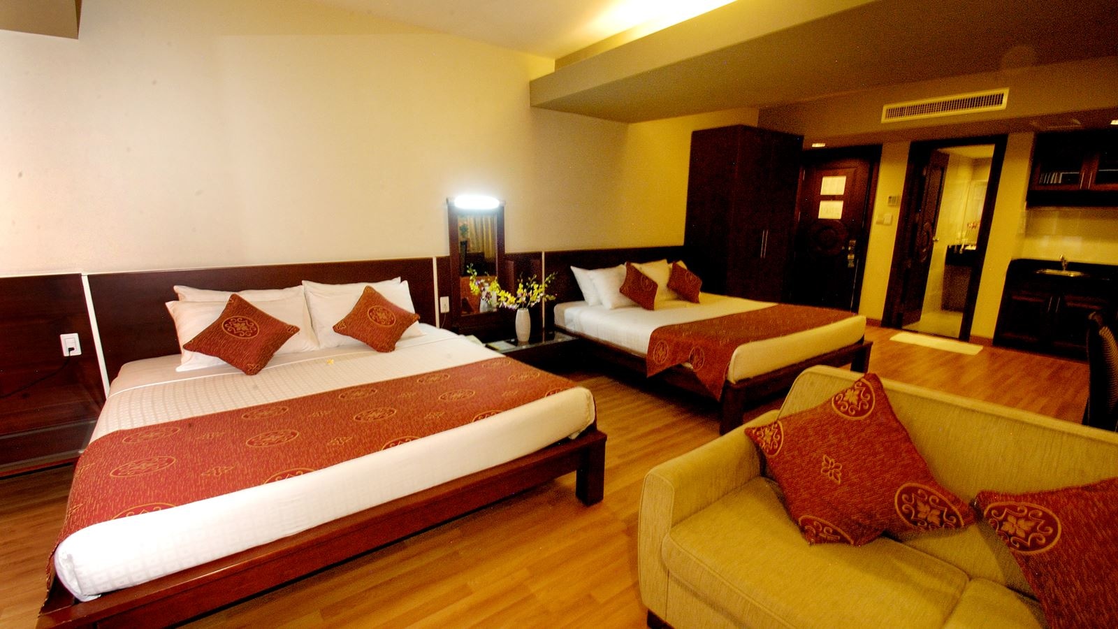 rooms-family-senior-deluxe