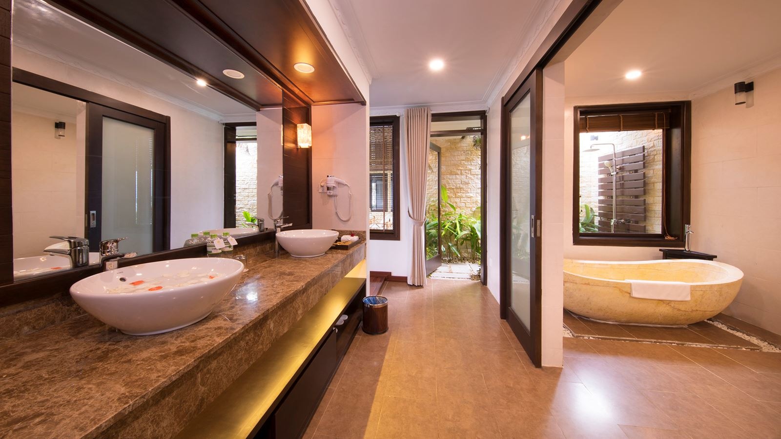 rooms-deluxe-bungalow-sea-view-child-without-extra-bed