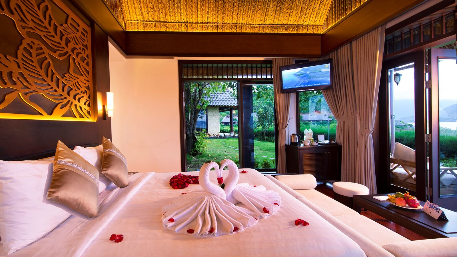 rooms-deluxe-bungalow-sea-view-child-without-extra-bed