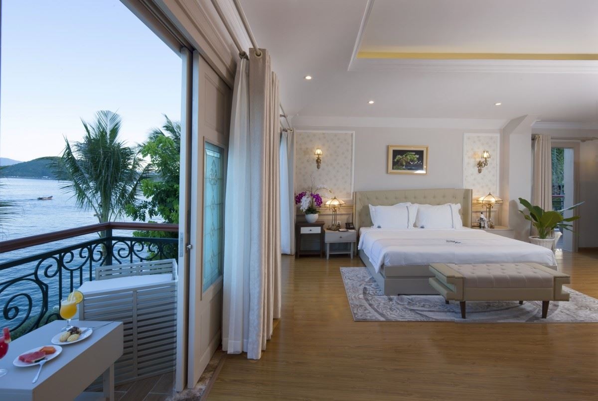 rooms-executive-suite-sea-view-child-without-extra-bed