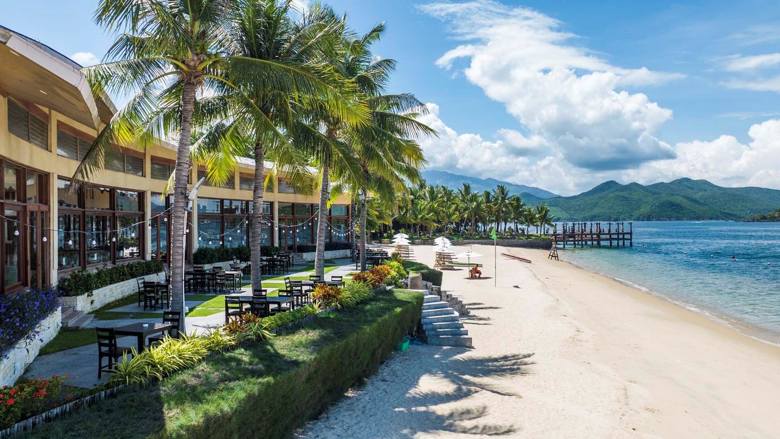 restaurants-sea-breeze-restaurant