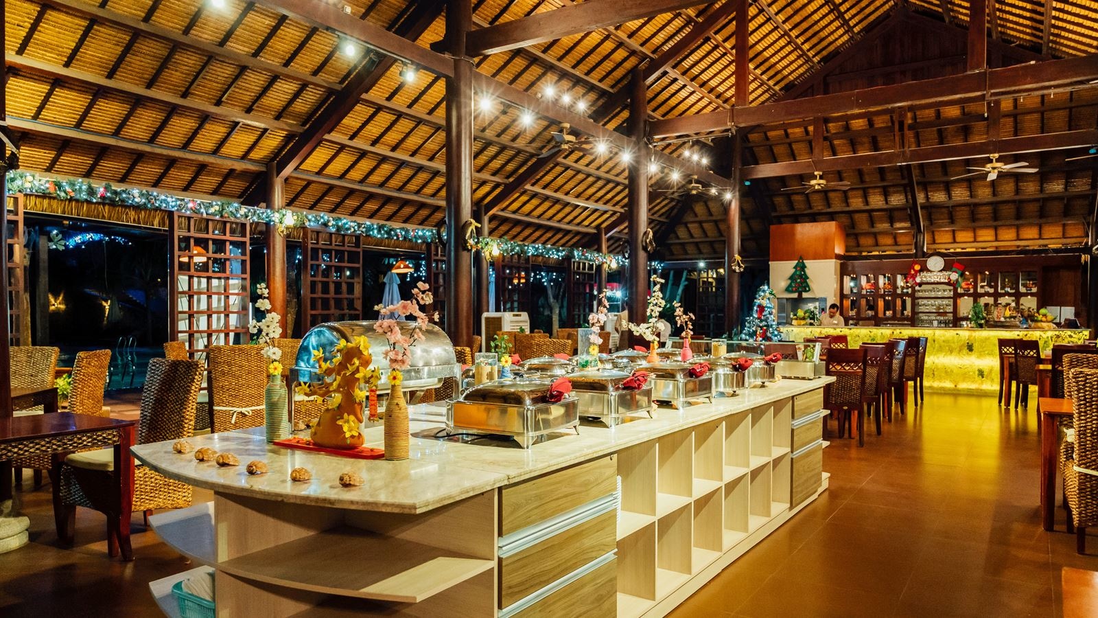 restaurants-lotus-restaurant