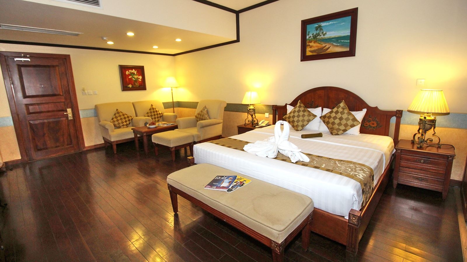 rooms-novela-suite-city-view