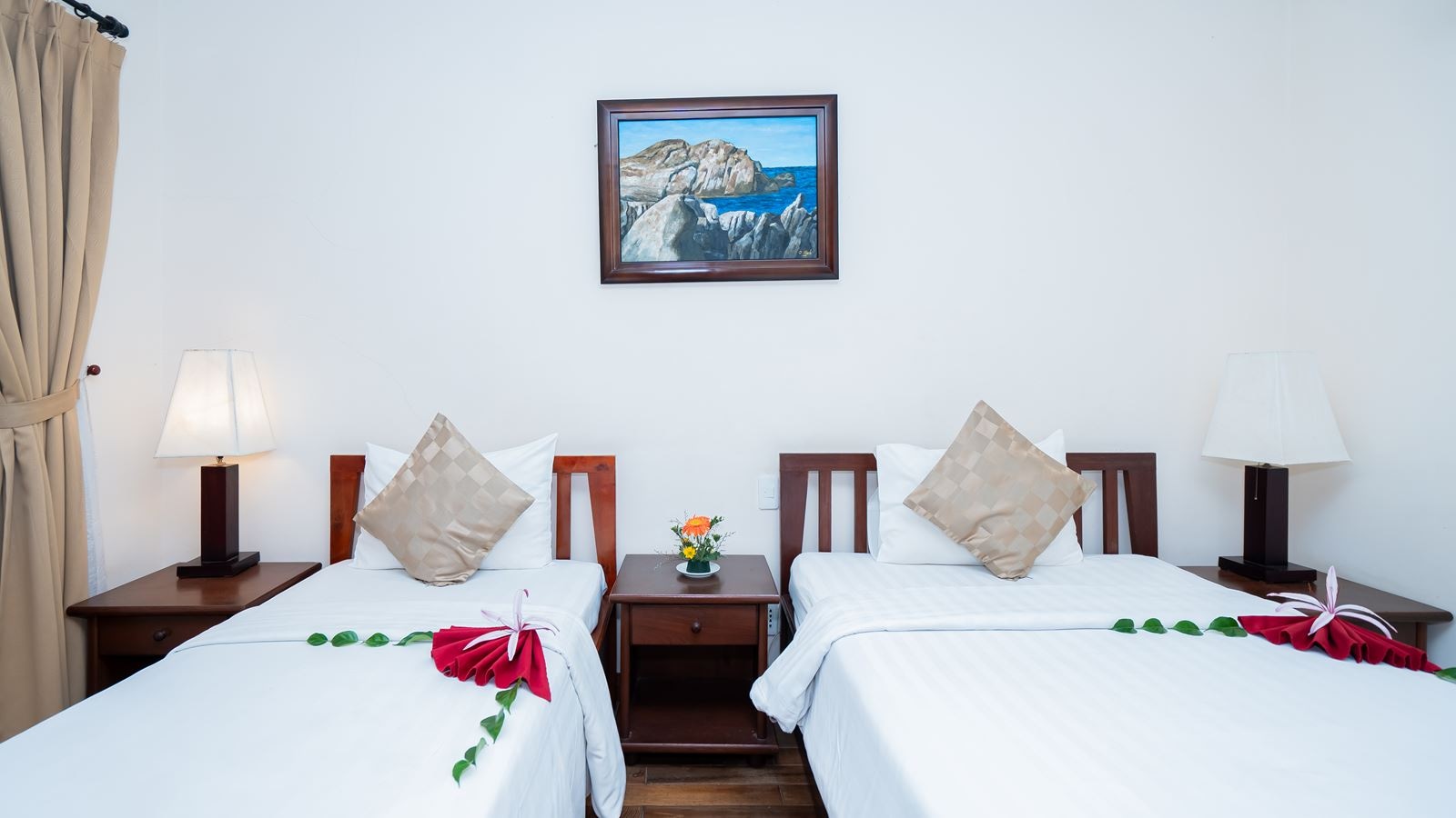 rooms-deluxe-seaview