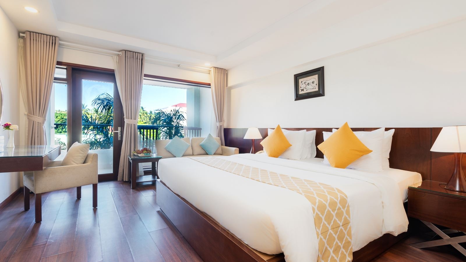 rooms-superior-garden-view-with-balcony