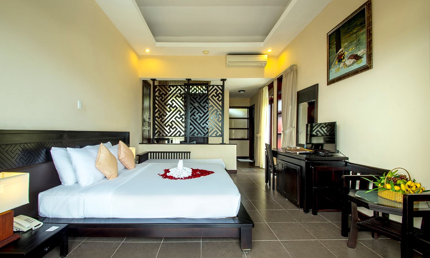 rooms-pool-villa-beach-front-child-without-extra-bed