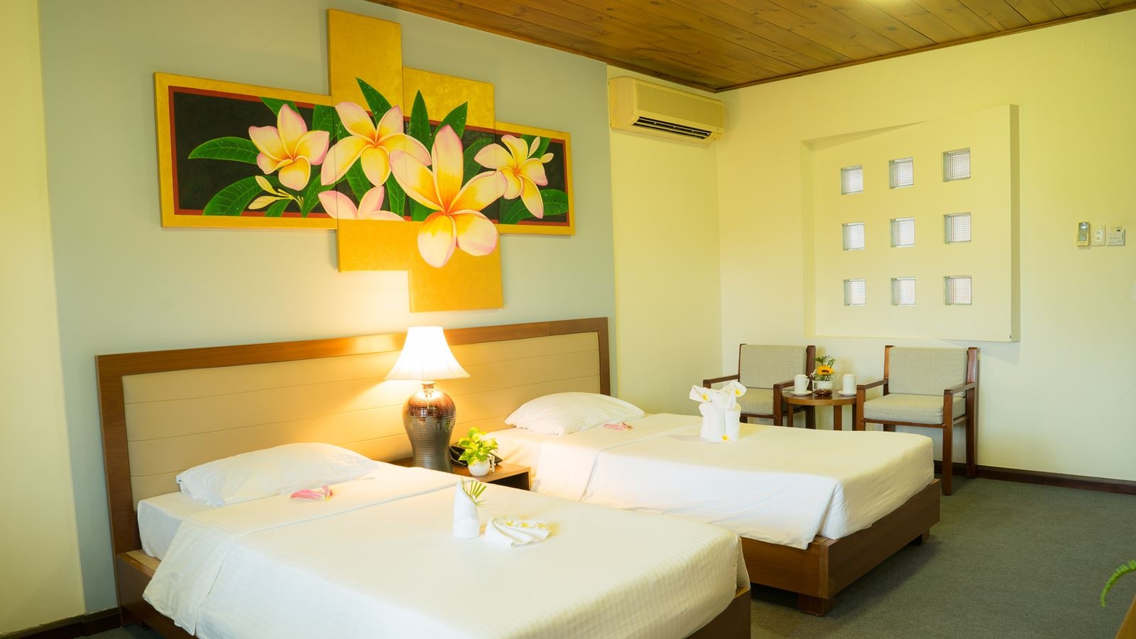 rooms-standard-with-window-child-without-extra-bed