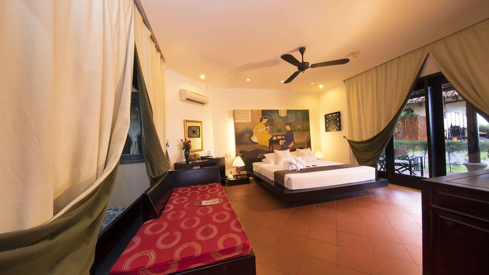 rooms-bungalow-pool-view-with-terrace