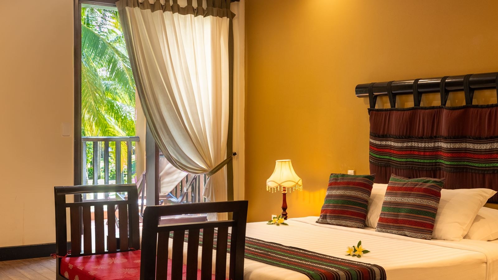 rooms-room-deluxe-garden-view-balcony--child-without-extra-bed