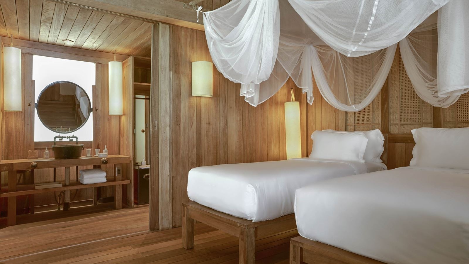 rooms-family-beach-pool-villa