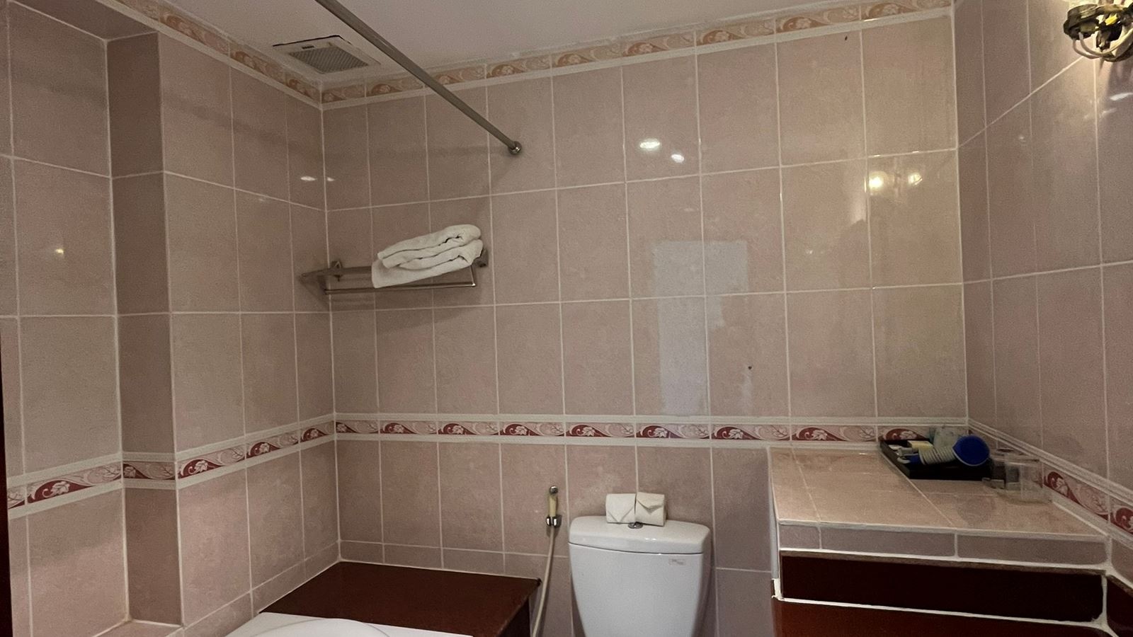 rooms-bungalow-garden-view-with-terrace