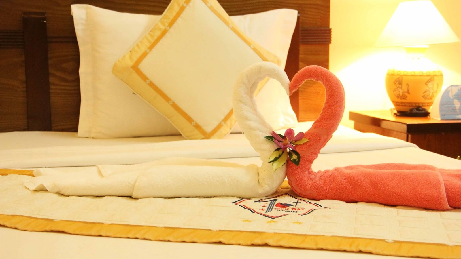 rooms-room-deluxe-nonsmoking-at-sea-side-with-balcony