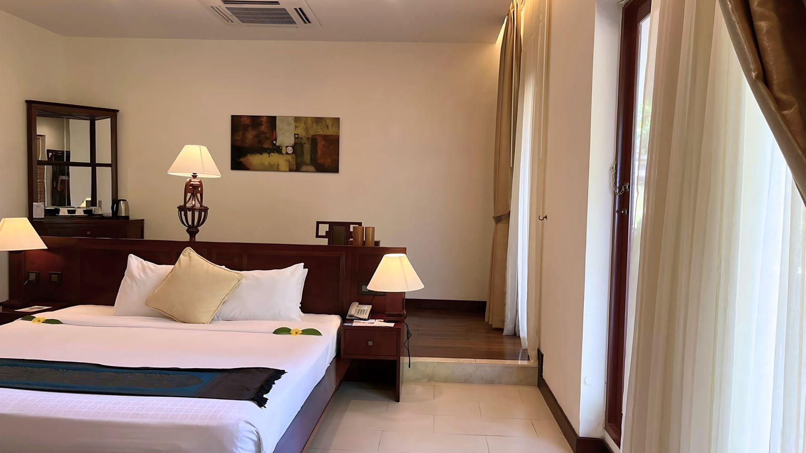 rooms-deluxe-garden-view