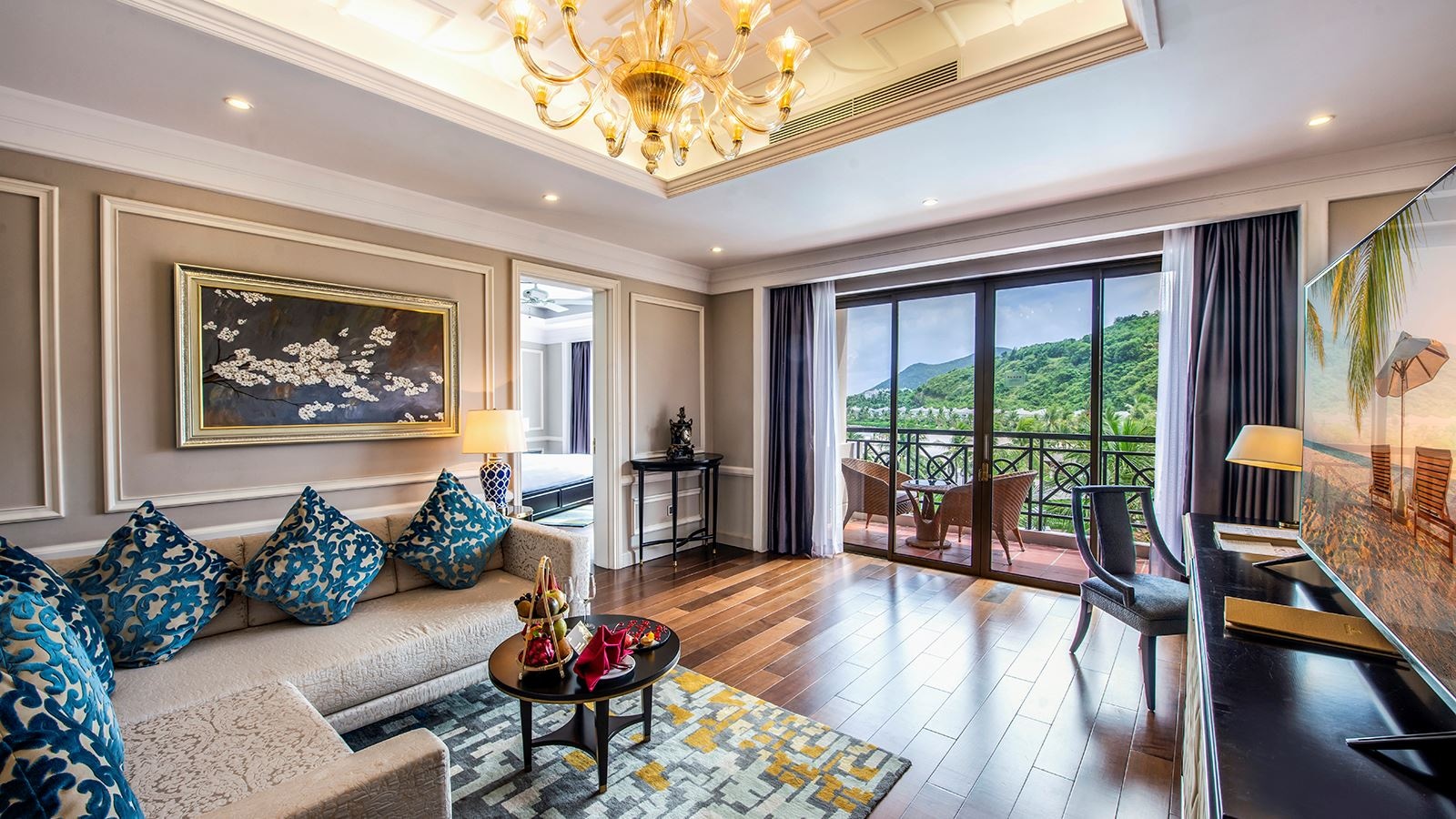 rooms-grand-deluxe-suite-ocean-view