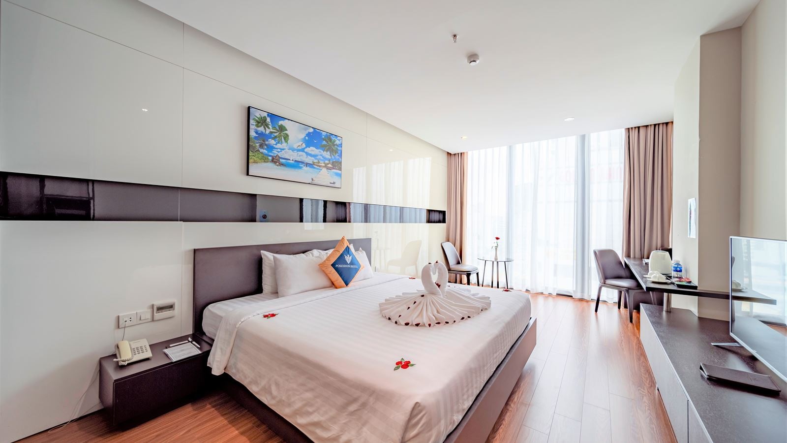 rooms-deluxe-city-view-with-window-child-without-extra-bed