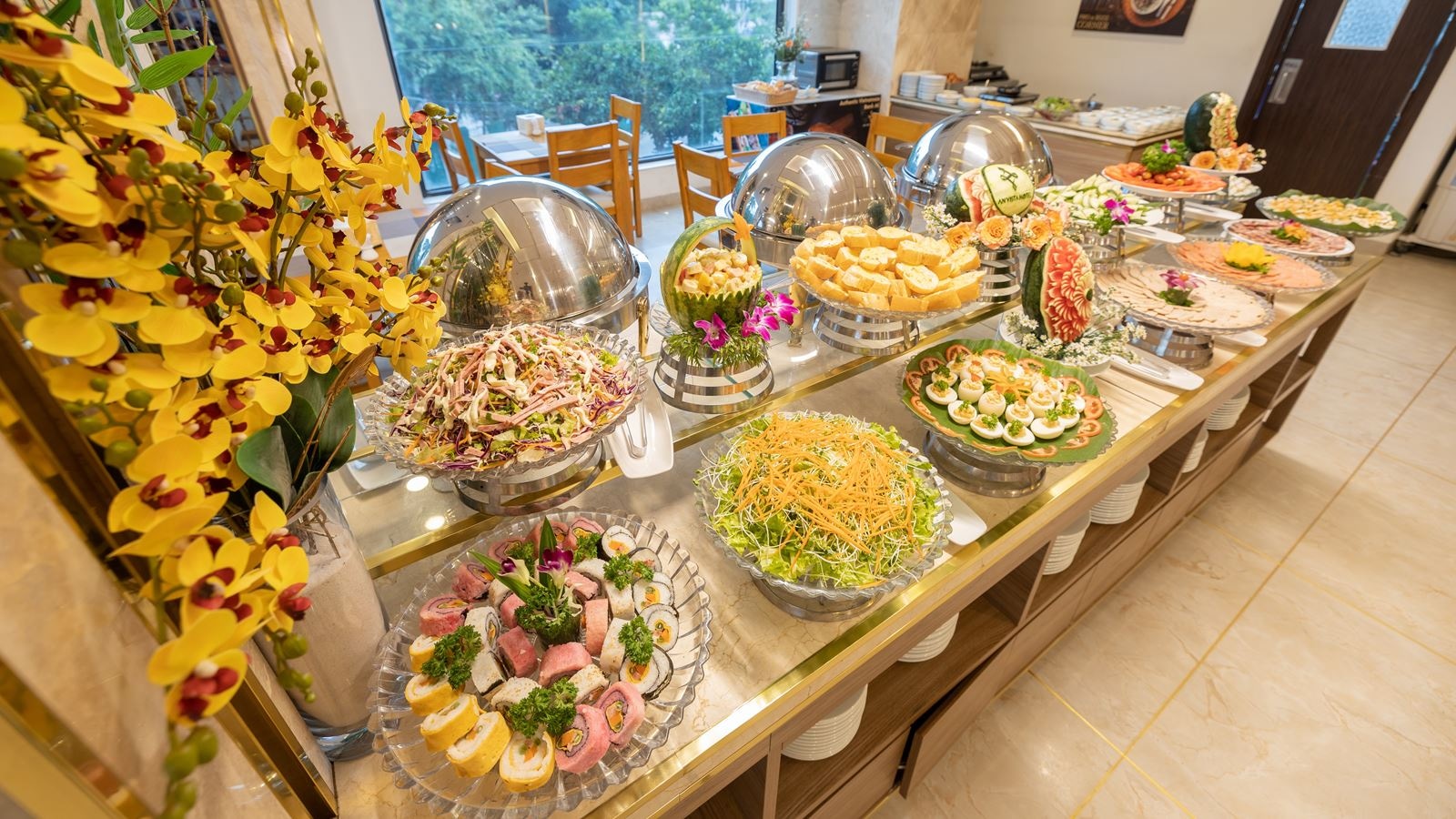 restaurants-restaurant