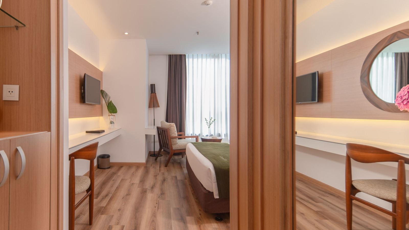 rooms-superior-cityview