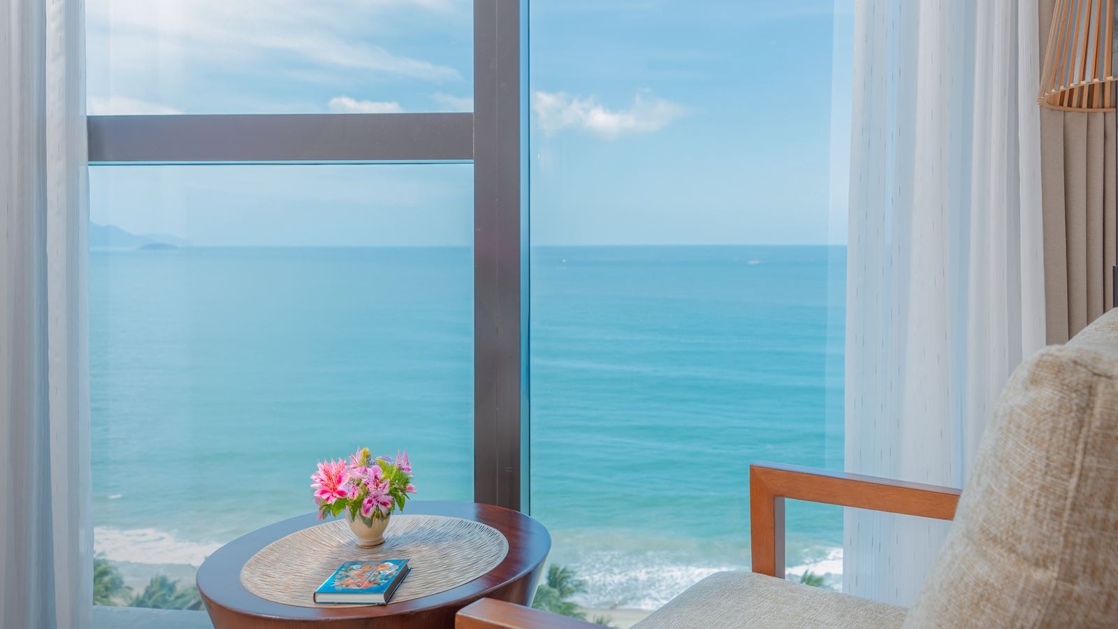 rooms-premier-beachfront