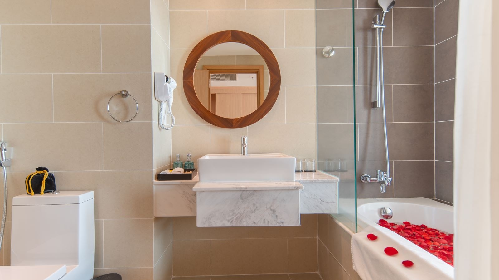 rooms-premier-beachfront