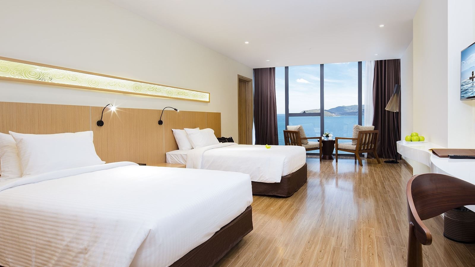 rooms-luxury-family-beachfront