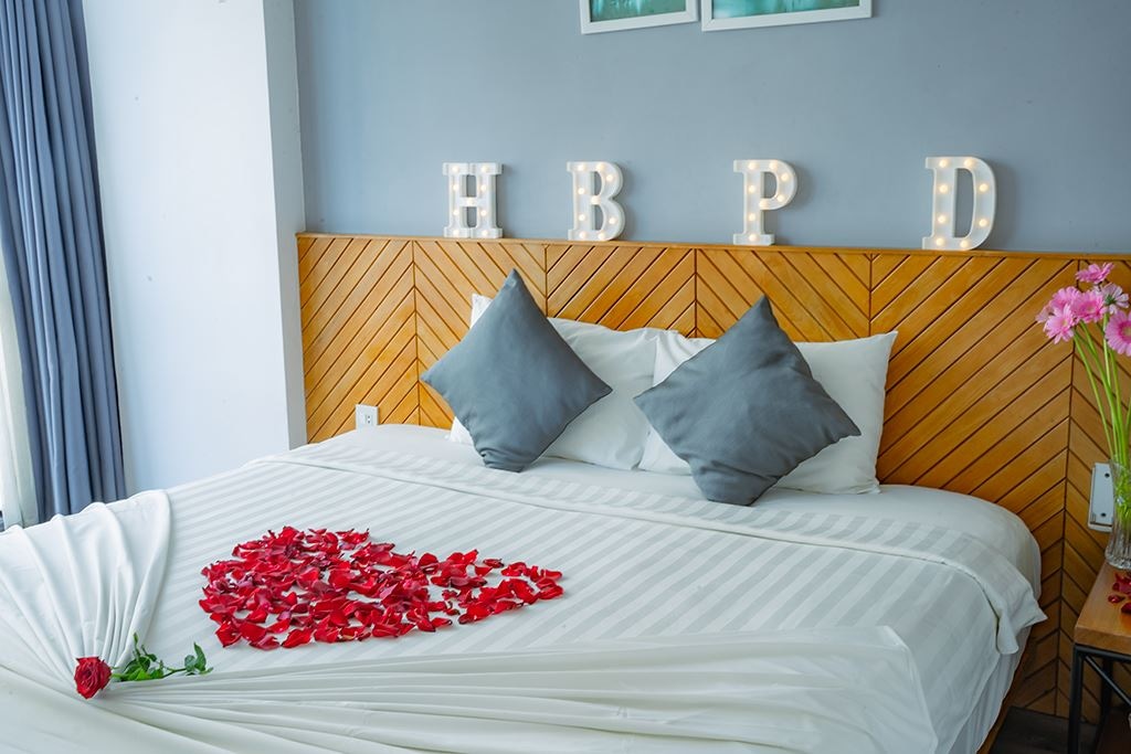 rooms-deluxe-partial-seaview-child-without-extra-bed