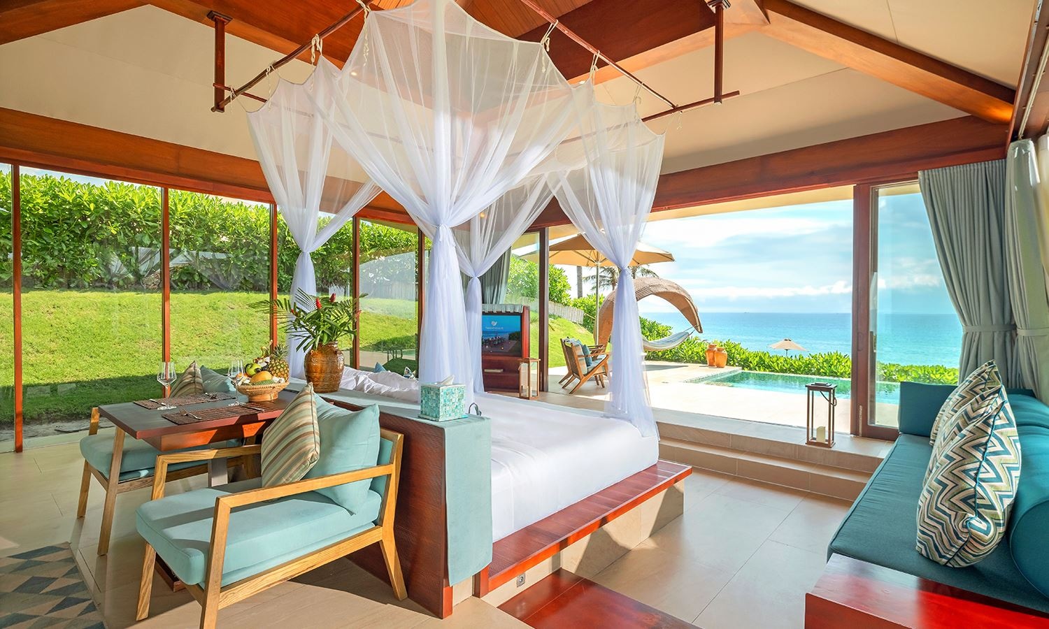 rooms-beachfront-pool-villa-child-without-extra-bed